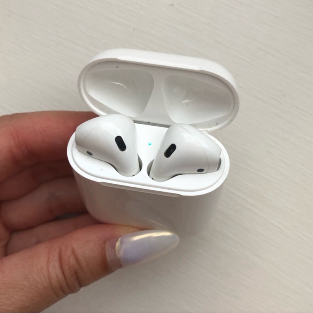 Apple AirPods